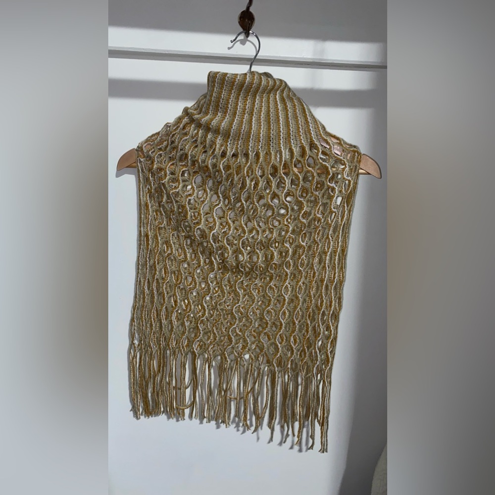 Multifuncional Scarf - Picture 3 of 3